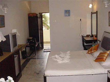 Dolphin Bay Hotel Goa Esterno foto